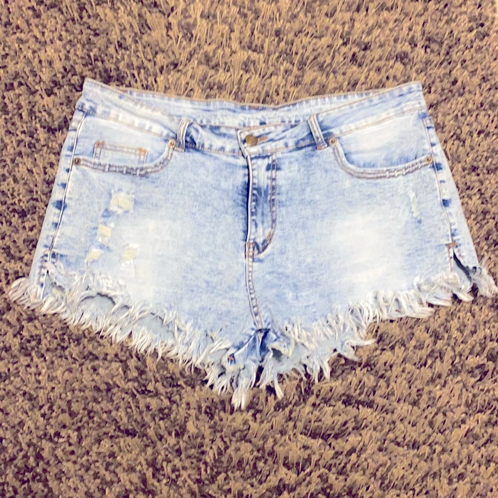 Acid Wash Stretch Shorts - XL - Light Acid Wash